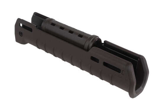 The Magpul Zhukov-U Plum AK47 handguard features an aluminum chassis